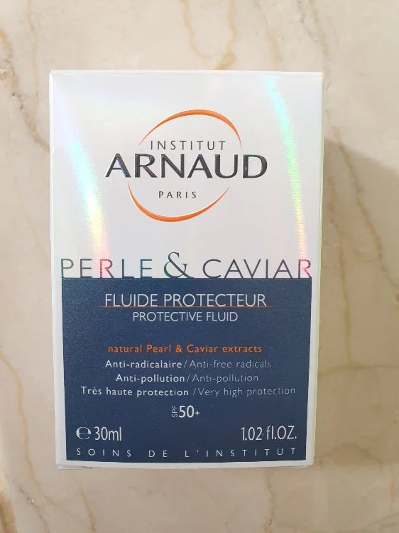 ARNAUD PARIS PERLE & CAVIAR LE FLUIDE PROTECTEUR À L’EXTRAIT DE PERLE ET DE CAVIAR (30 ML)